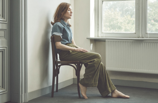 L’Express Winter 2015 “Isabelle Huppert” | Carlotta Manaigo | L'Express Styles | Numerique Retouch Photo Retouching Studio