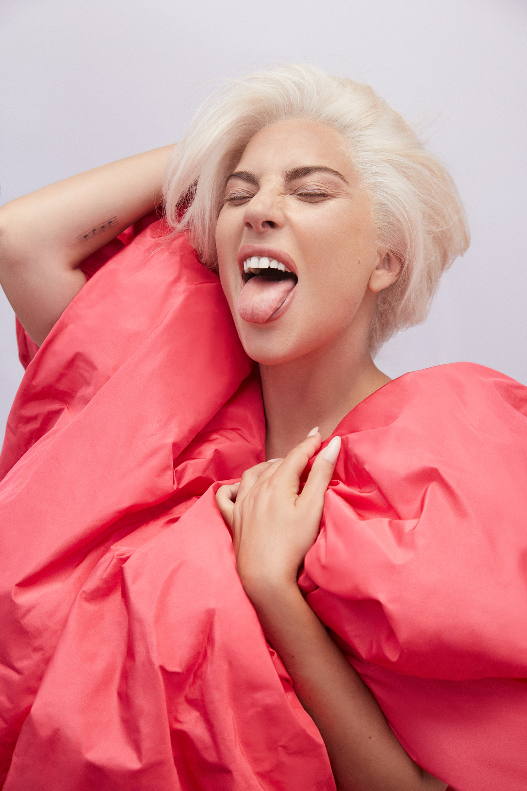 Valentino Fragrance “Voce Viva”/ Lady Gaga | Arielle Bobb-Willis | Valentino | Numéro | Elisa Ossino Studio | Numerique Retouch Photo Retouching Studio